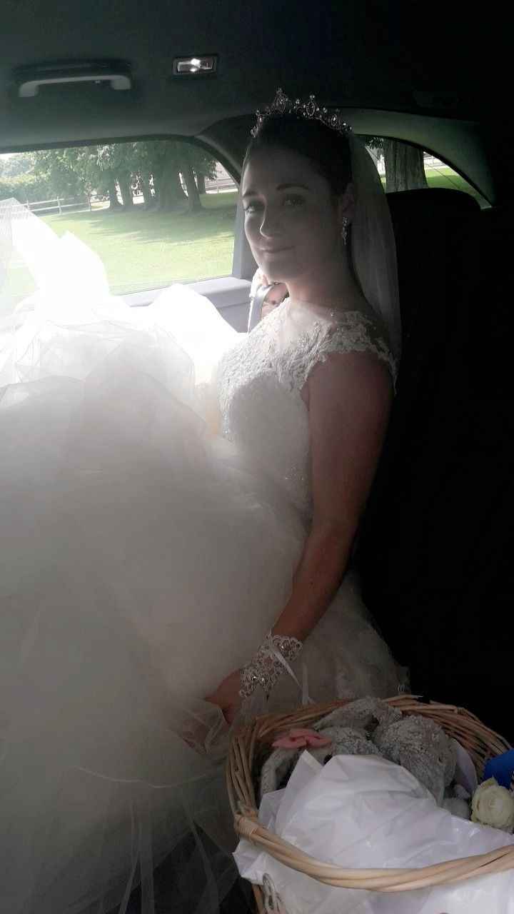 Dans la voiture, il restait pas beaucoup de place :p