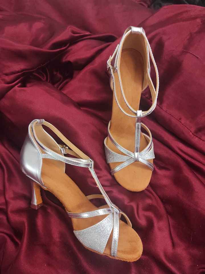 Chaussures et robe soirée reçues - 4