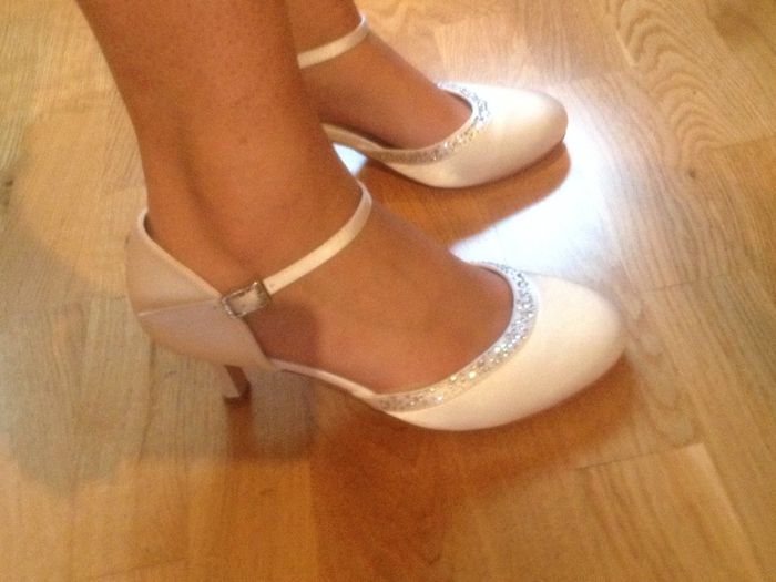 A vos chaussures !! Montrez-moi, vos jolis souliers - 1