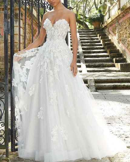 Le top 100 des robes de mariées incontournables pour un mariage en 2023 - 3
