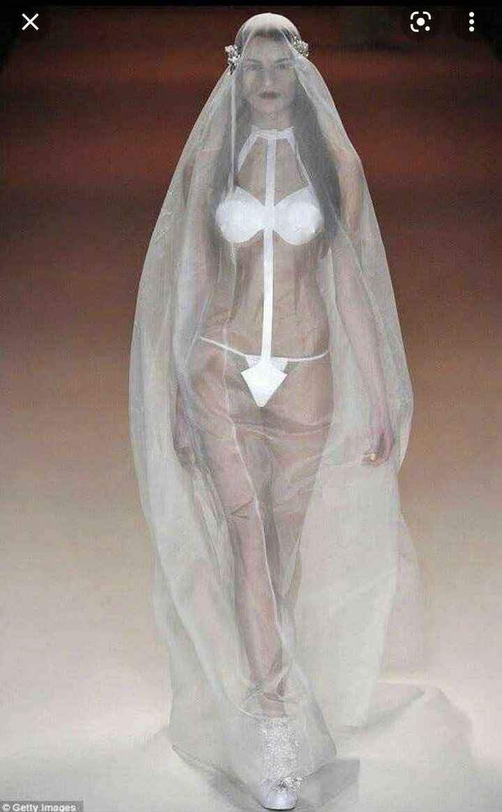 Robe de mariée tendance 1er avril 🐟😂 - 6