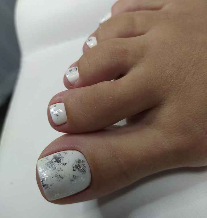 Vos avis : quelle couleur de vernis sur les pieds?? - 1