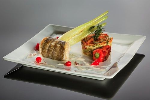 Saint pierre Facon Bourride ravioles de légumes et poelée de girolles bouchon