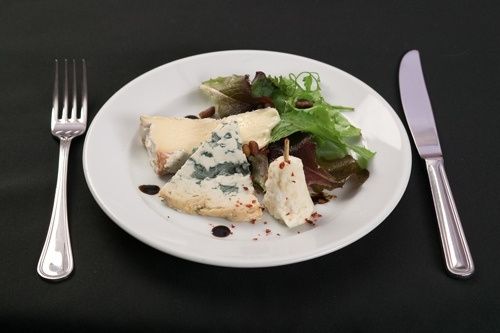 Mesclun aux pignons de pin dorés