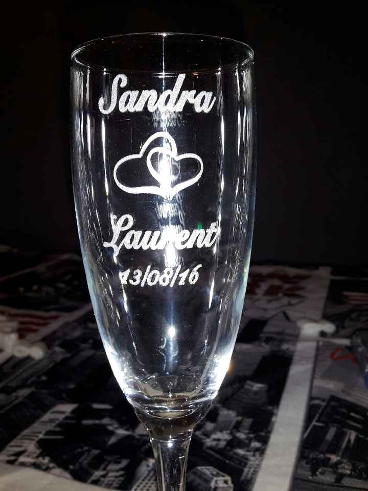 Coupe de champagne pour les mariés - 2