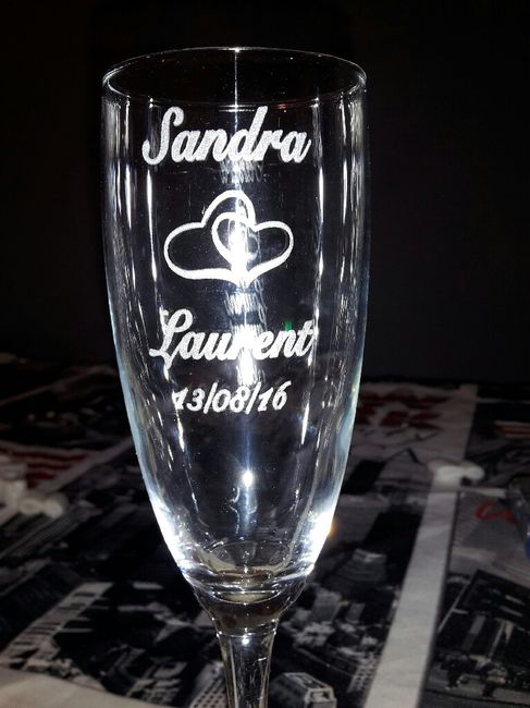 Coupe de champagne pour les mariés - 2
