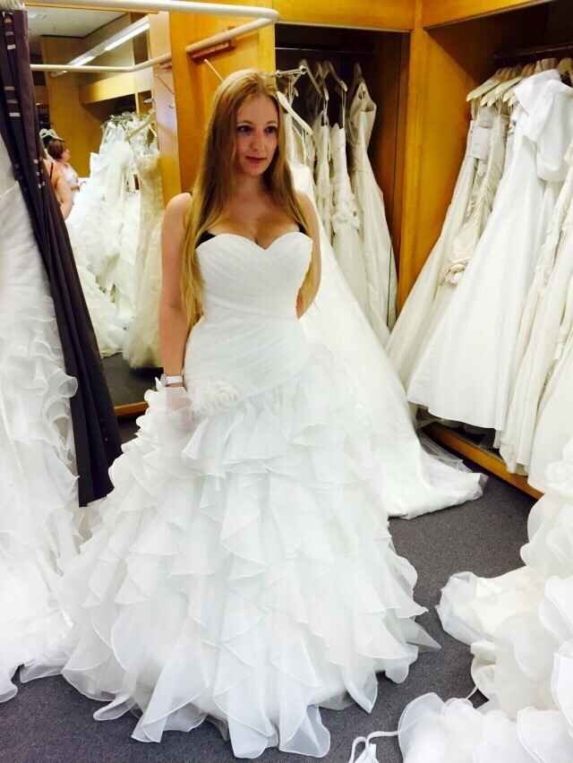 Vous préférez quelle robe? - 2