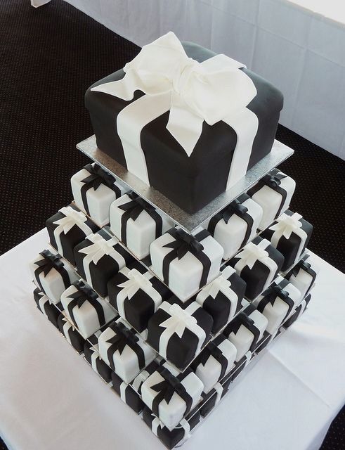 Le wedding cake : j'hallucine les prix - 1