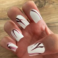 Envisagez-vous de mettre du vernis ou autre sur les ongles? - 1