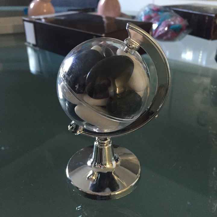 Contenant dragées mappemonde - 1