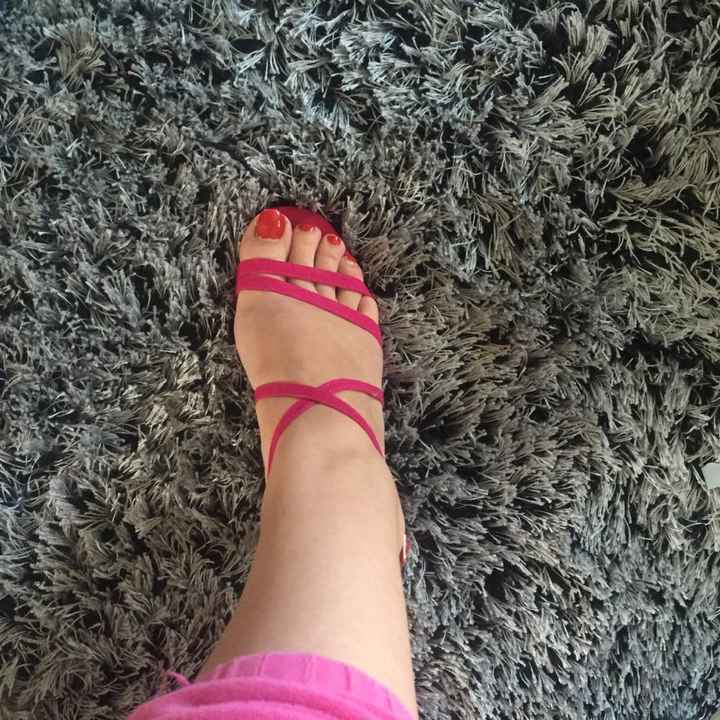 Sandales fushia reçu - 1