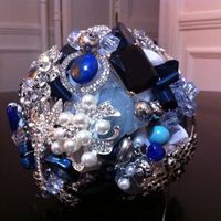 le bouquet que j'ai fait avec des broches. 