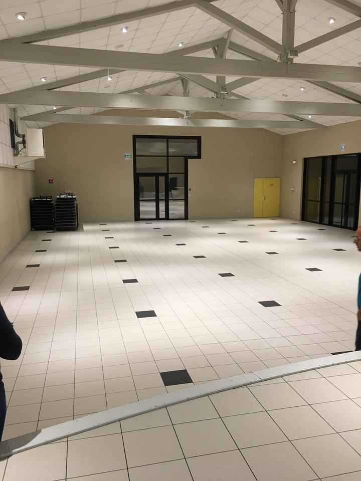 Décorer le plafond de la salle... sans abîmer ! - 1