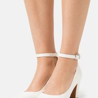 Dis-nous si tu as déjà trouvé tes chaussures de mariée ! - 1