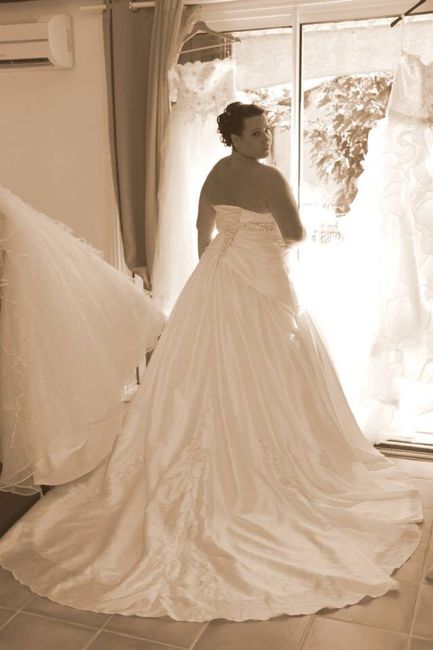 Robe de mariée pour ronde :) - 1