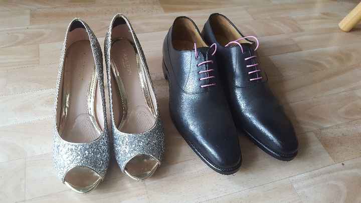 La paire de chaussures - 2