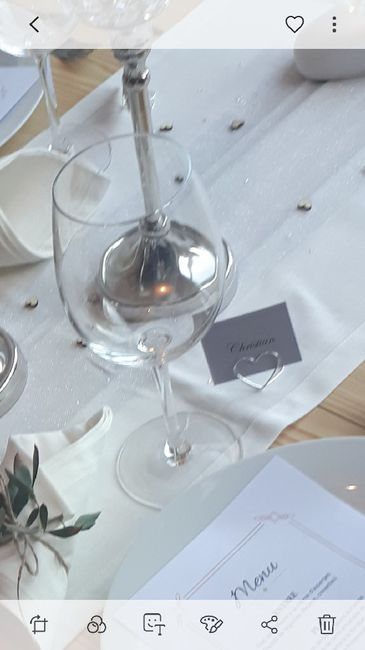 Noms des invités sur les tables - 1
