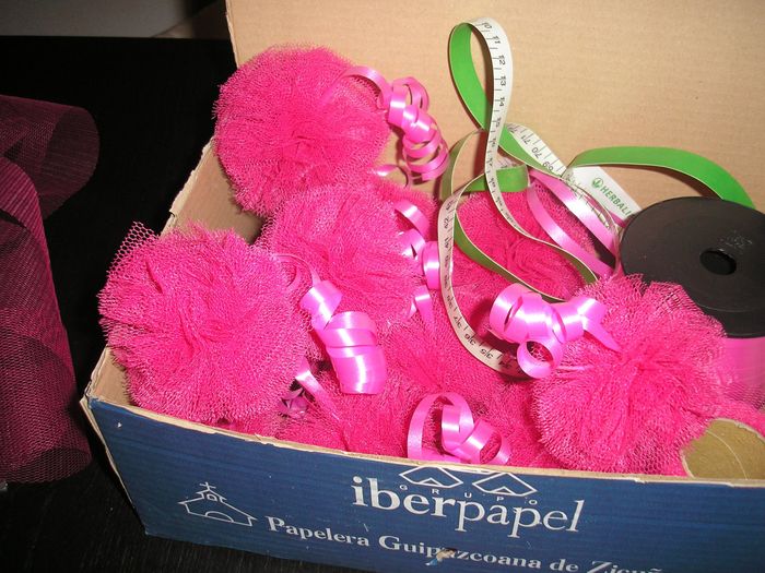 Nos pompons de voiture en tulle