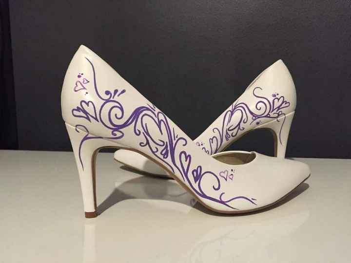 Chaussure violette - 1