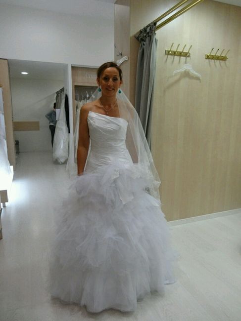 Robe courte devant longue derrière - 1