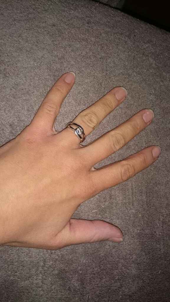 Avez-vous publié une photo de votre bague de fiançailles ? - 1