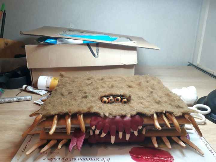 Livre d or monstrueux diy - 1