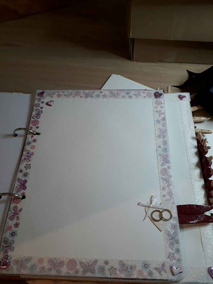 Livre d or monstrueux diy - 2