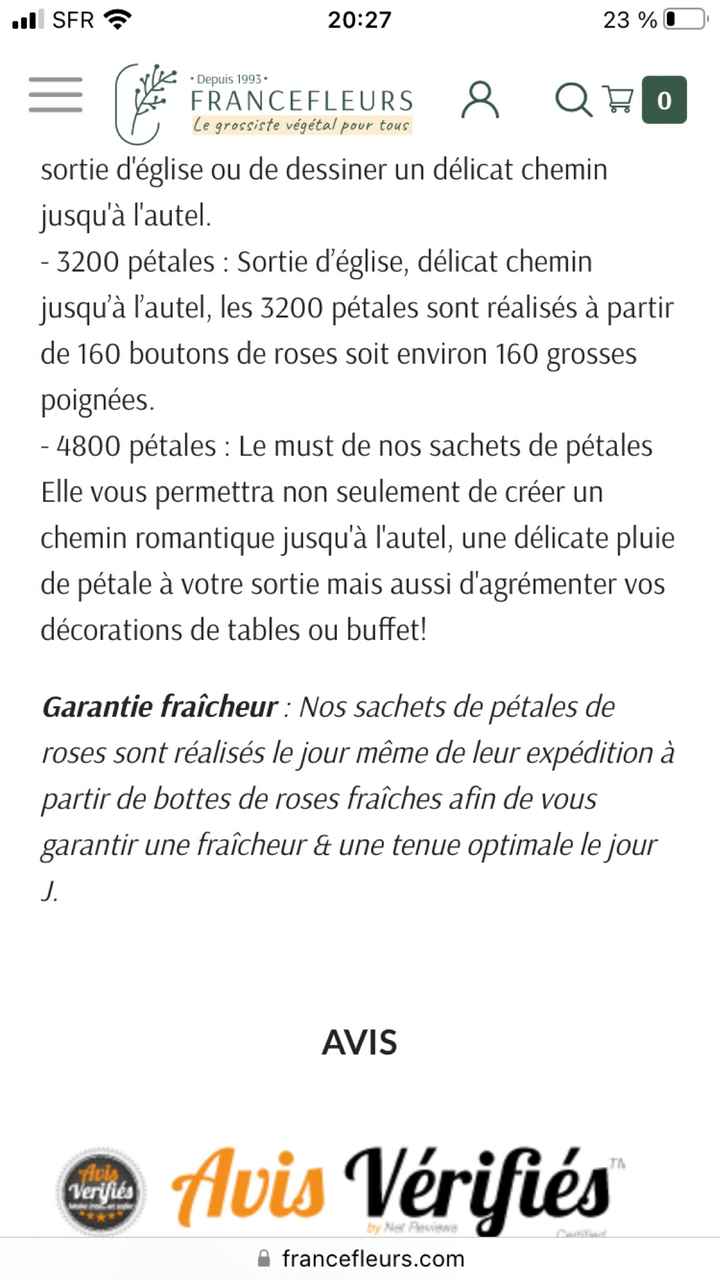 Pétales de fleurs allée cérémonie laïque - 1