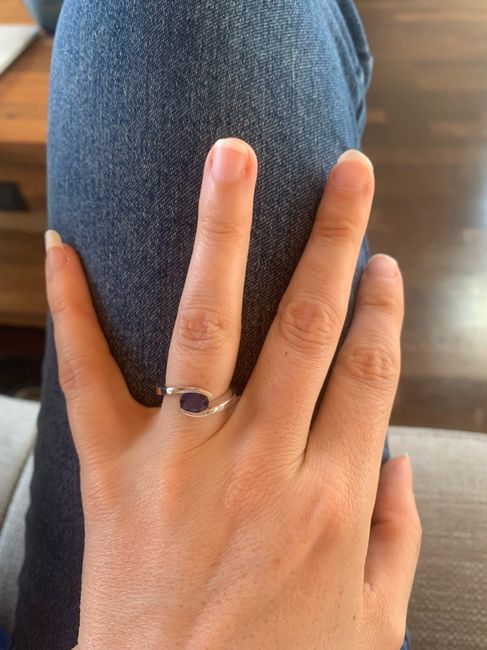 Ta bague de fiançailles sur le Pinterest de Mariages.net ça t'intéresse ? ❤️ - 1