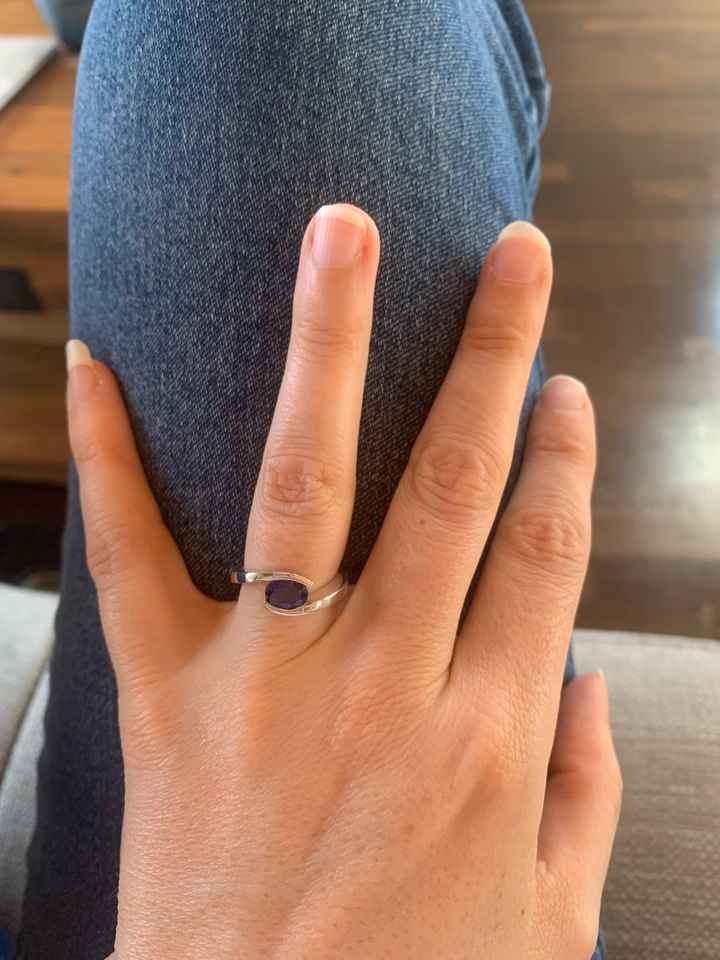 Ta bague de fiançailles sur le Pinterest de Mariages.net ça t'intéresse ? ❤️ - 1