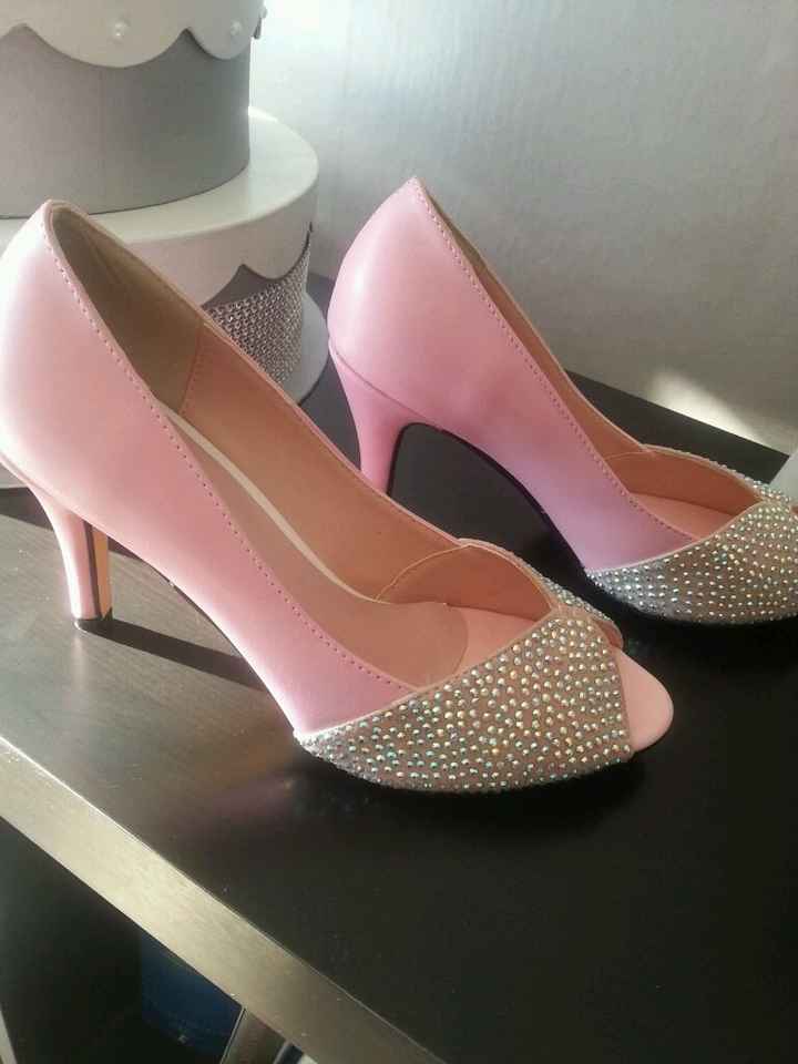 Réception chaussures... déçue. . - 1