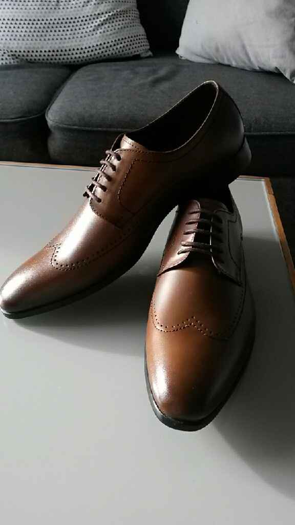 Les chaussures de monsieur - 1