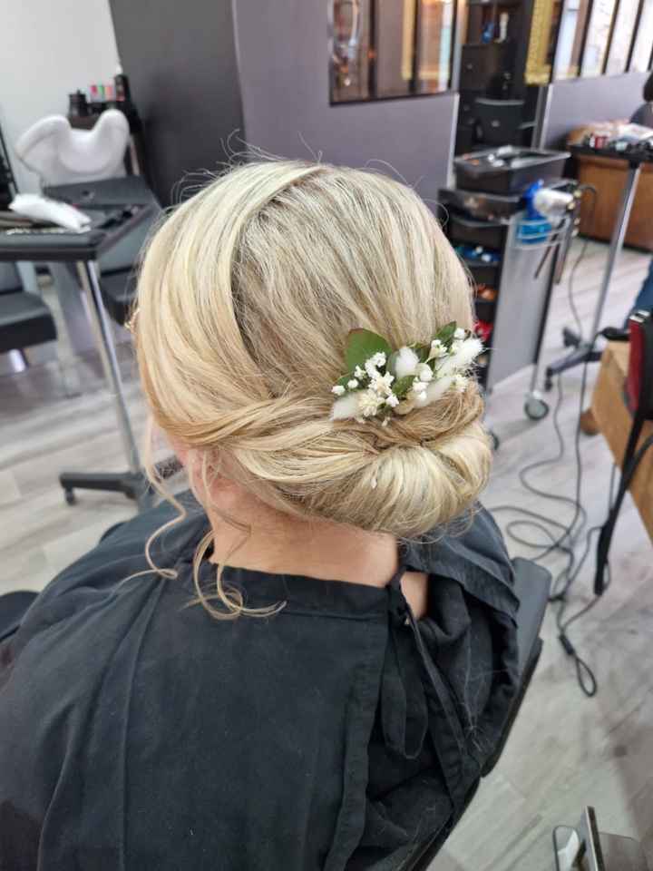 Aide chignon avec cheveux et peu de masse (post accouchement) - 1