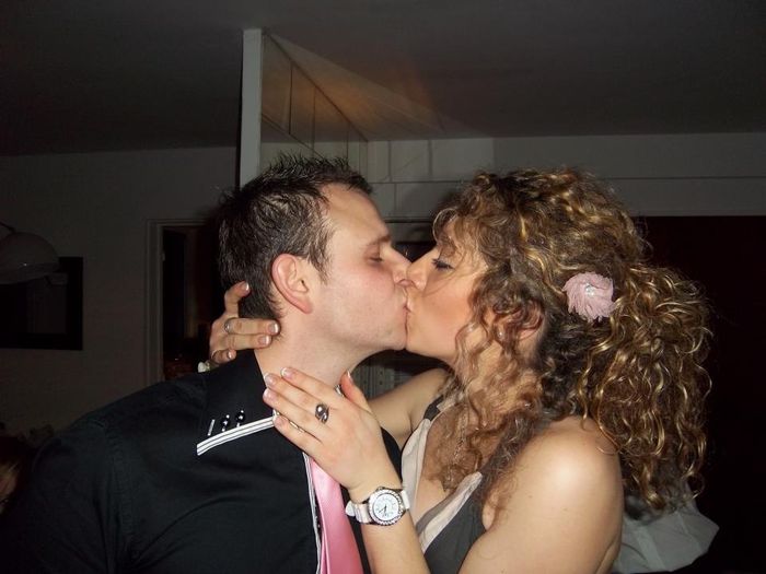 Partagez votre plus belle photo de bisou d'amour ! - 1