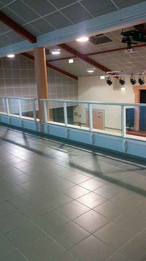 la partie mezzanine (pour VH s 'il pleut ou faire dormir les petits ensuite ..)