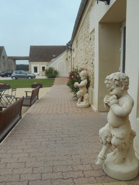 allée entrée salle