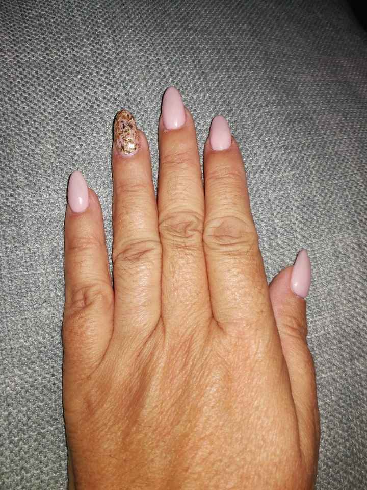  Manicure vite fait hier soir pour aller chercher ma bague - 1