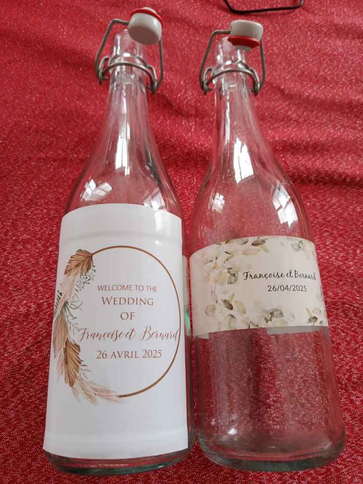 Bouteilles eau et vin - 1