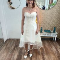 Tendance 2025: les mini robes de mariée - 1