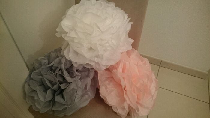 Pompons en papier de soie - 1