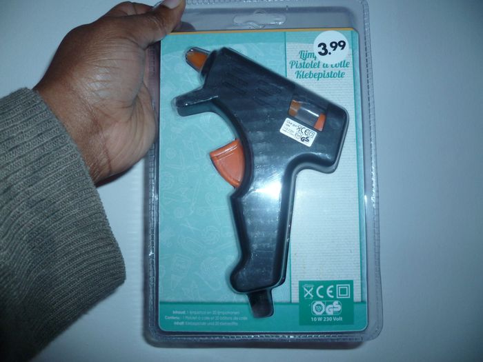pistolet à colle- bon plan Zeeman