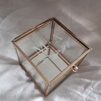 notre boîte à alliance dans lequel on mettra de la mousse naturel