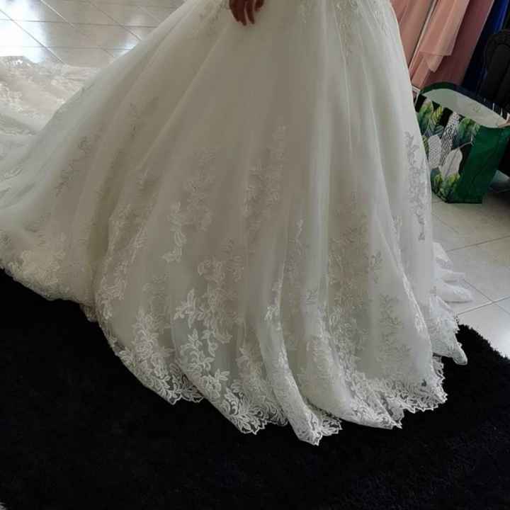 Boucles d'oreilles et collier. - 2