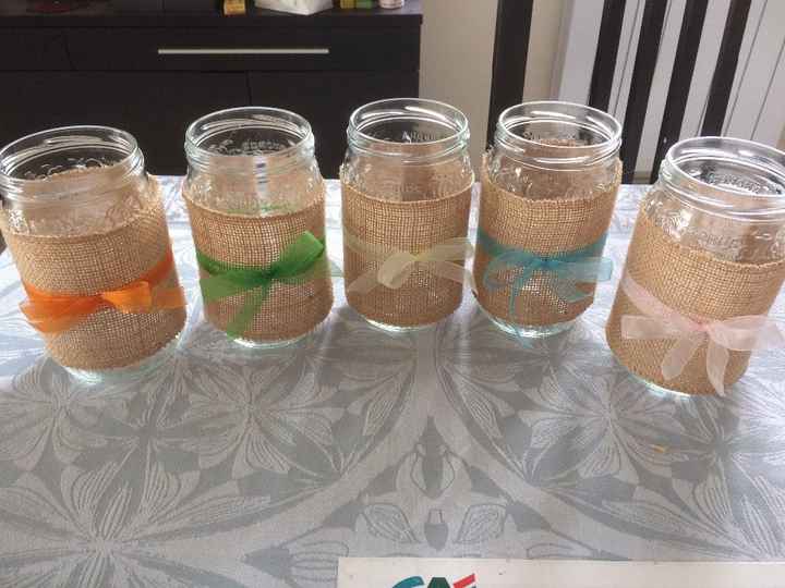 DIY du week end dernier -  Les pots qui serviront de bougeoirs en centre de table.