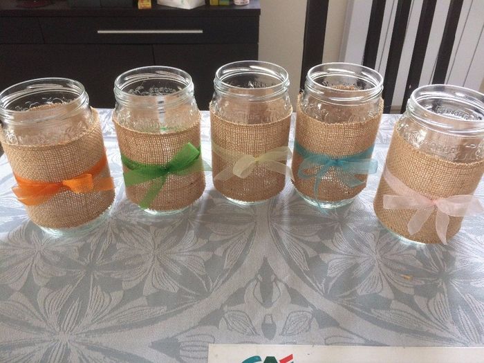 DIY du week end dernier -  Les pots qui serviront de bougeoirs en centre de table.