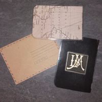 avec le verso de la couverture du fairepart et du carton d'invitation