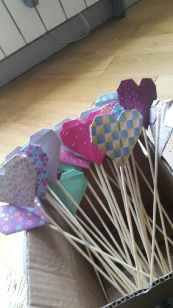 Ajout des brochettes pour les coeurs origami ! - 1