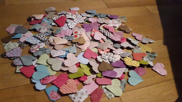 Plus que 762 coeurs en origami !