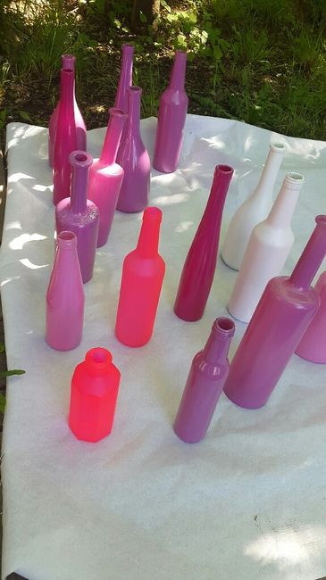 La moitie des 98 bouteilles peintes ! - 3