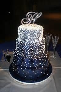 wedding cake bleu et argenté